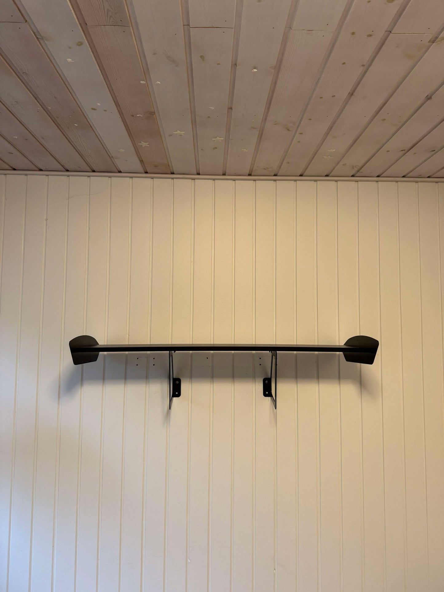 Spoiler shelf