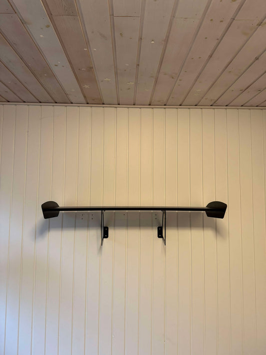 Spoiler shelf