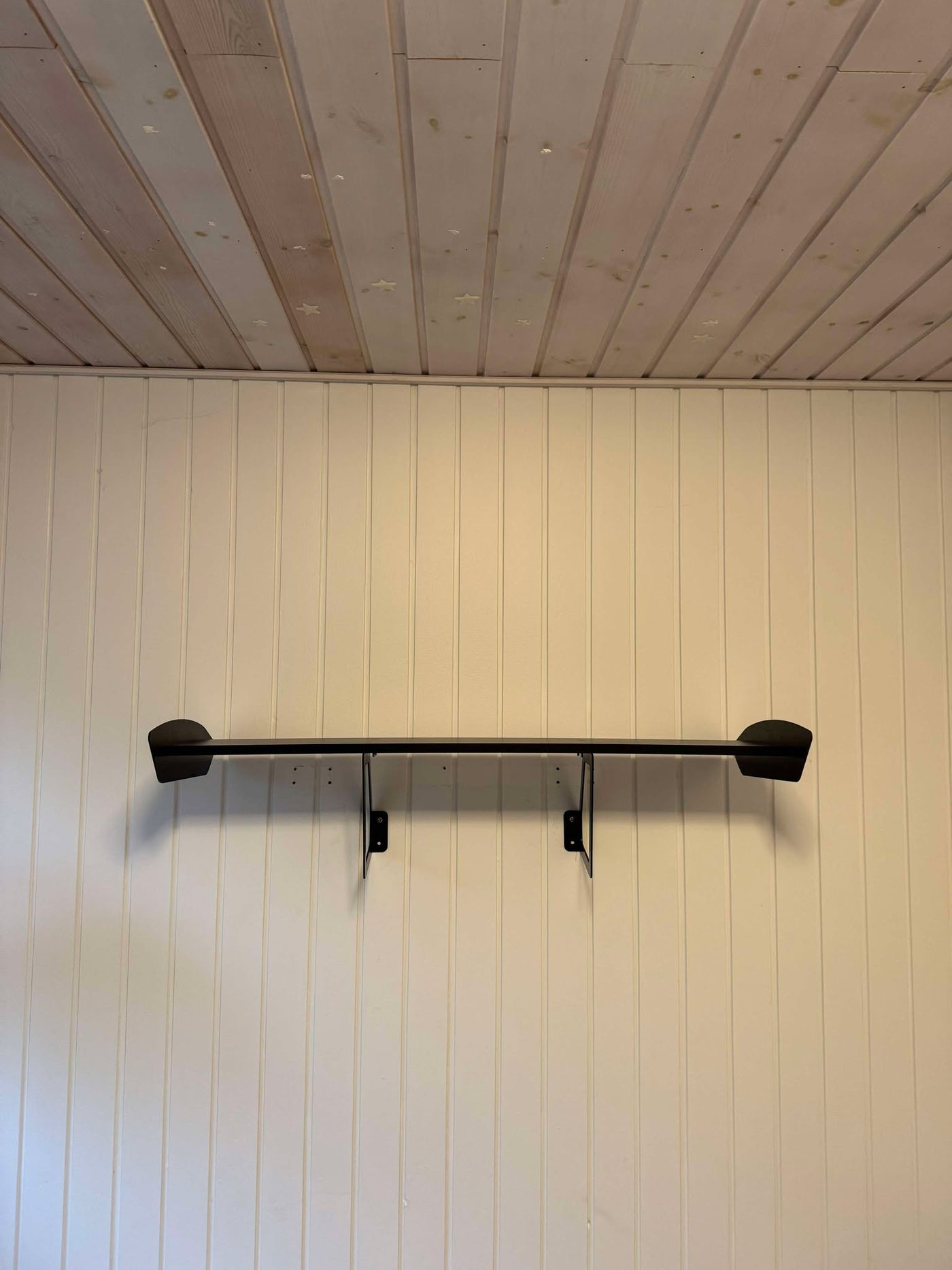 Spoiler shelf