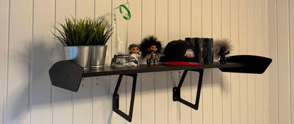 Spoiler shelf